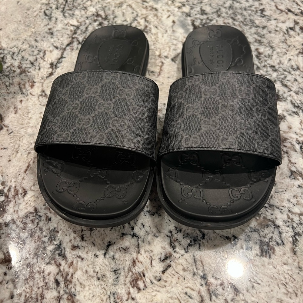 Gucci slide sandals women’s 39-40 Black/Grey